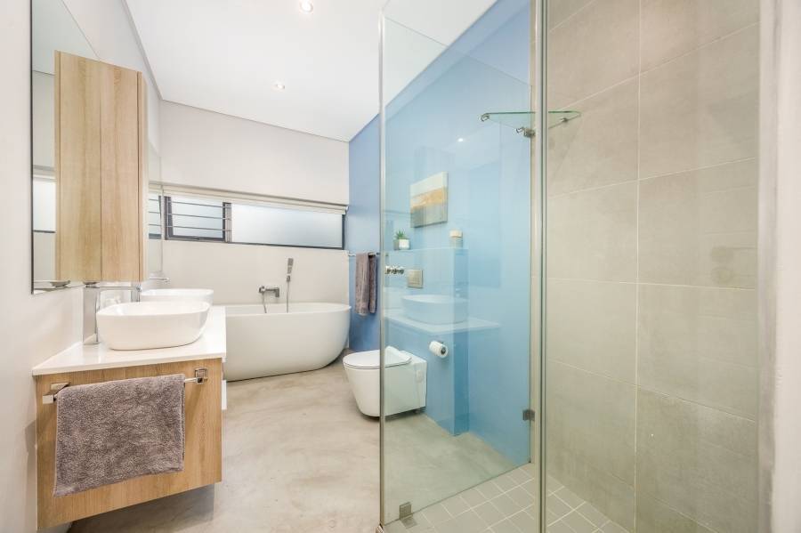 5 Bedroom Property for Sale in Aurora Western Cape